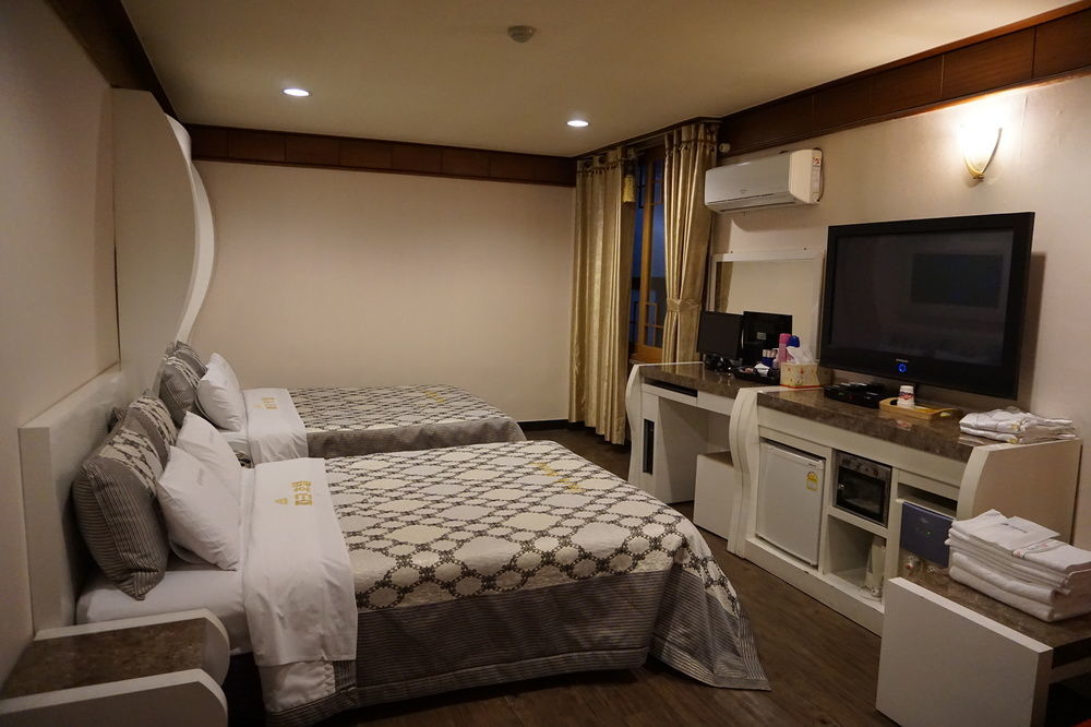 Goodstay Andong Park Hotel Buitenkant foto