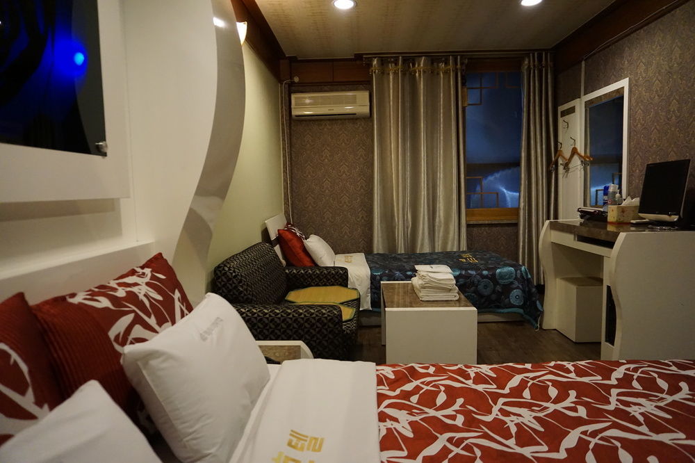Goodstay Andong Park Hotel Buitenkant foto