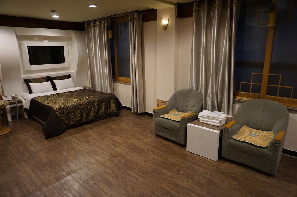 Goodstay Andong Park Hotel Buitenkant foto