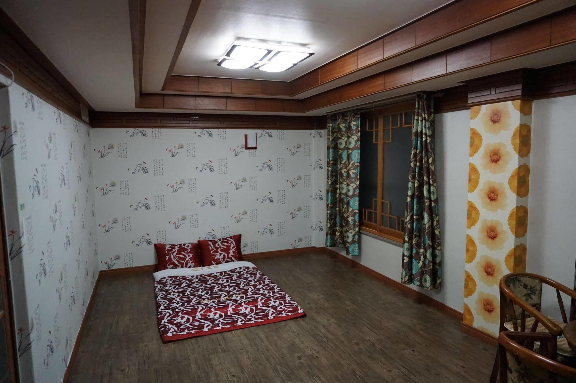 Goodstay Andong Park Hotel Buitenkant foto